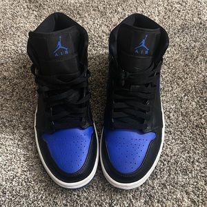 Air Jordan I Mid Hyper Royal